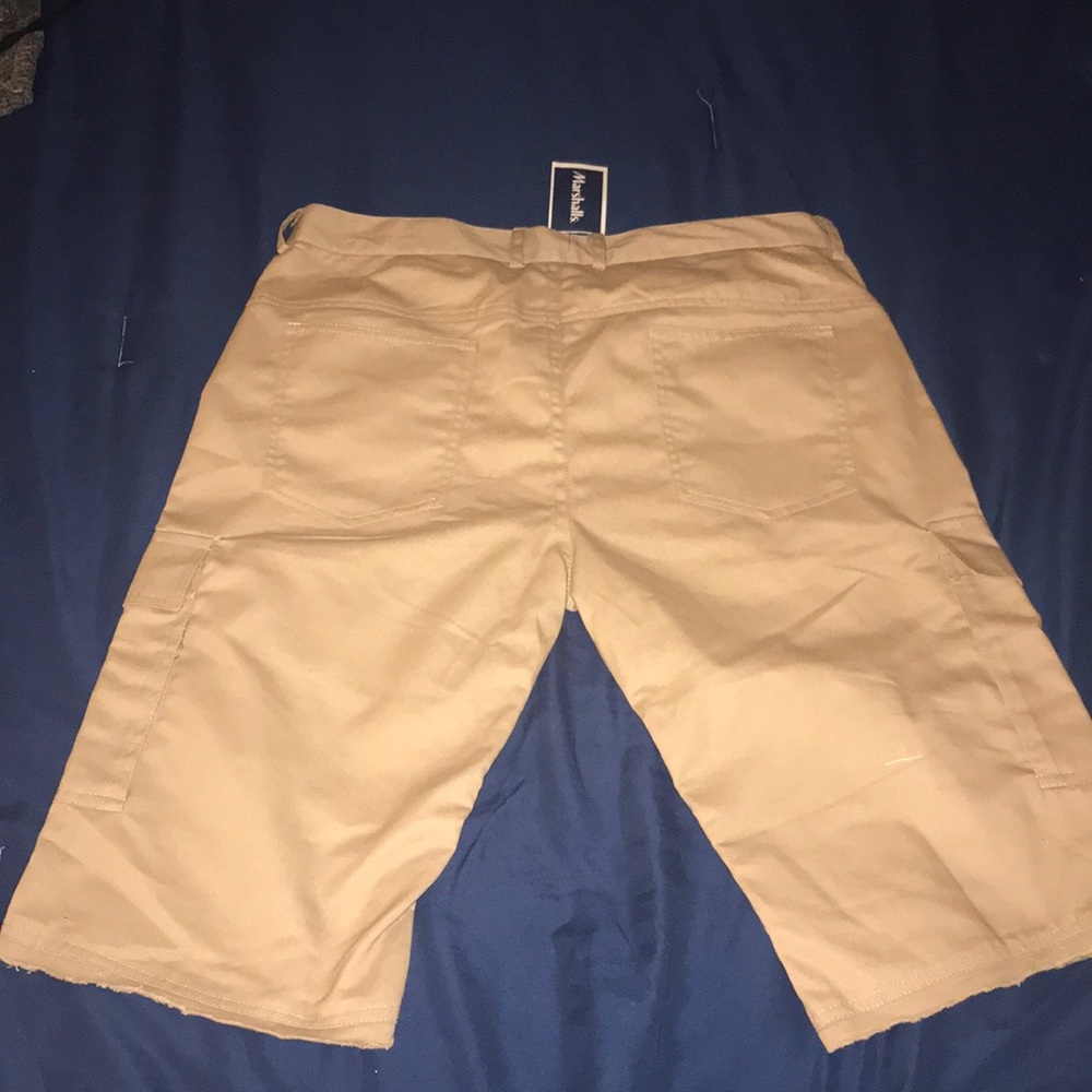 Cargo shorts - Picture 2 of 2